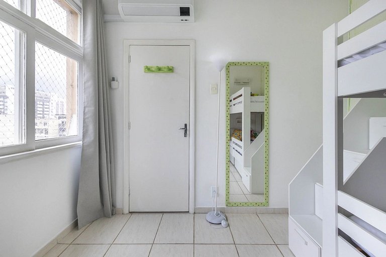 Charmoso apartamento para família perto da praia