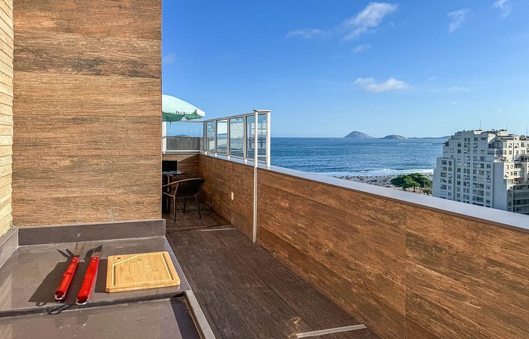 Luxuosa Cobertura com vista incrível para o mar