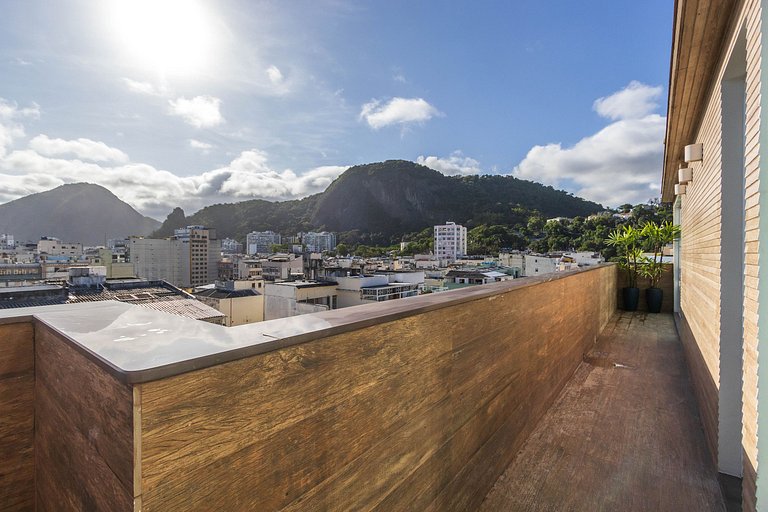Luxuosa Cobertura com vista incrível para o mar