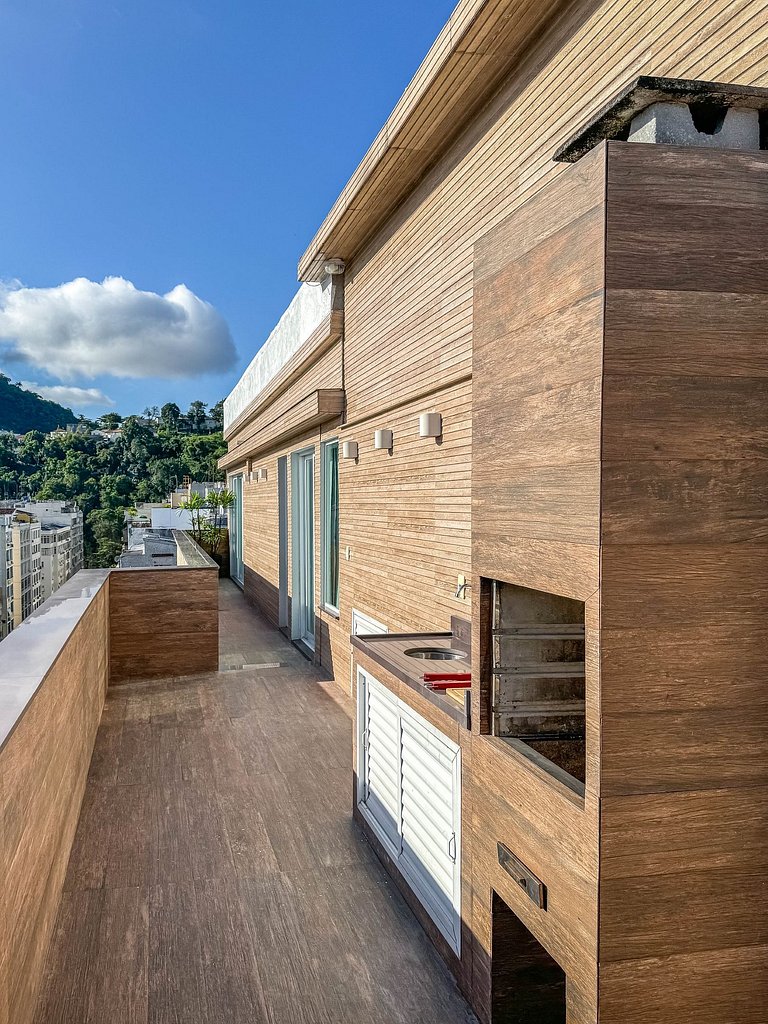 Luxuosa Cobertura com vista incrível para o mar