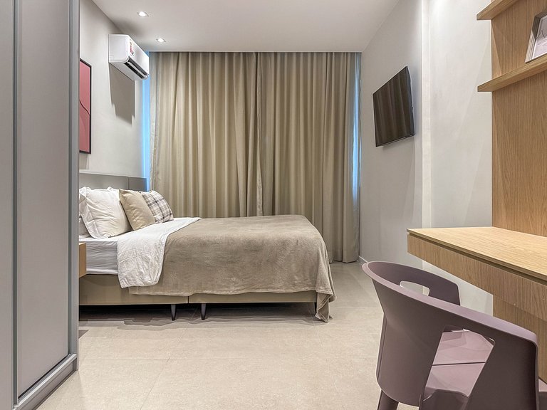 Studio de Luxo a 1 Quadra da Praia de Copacabana