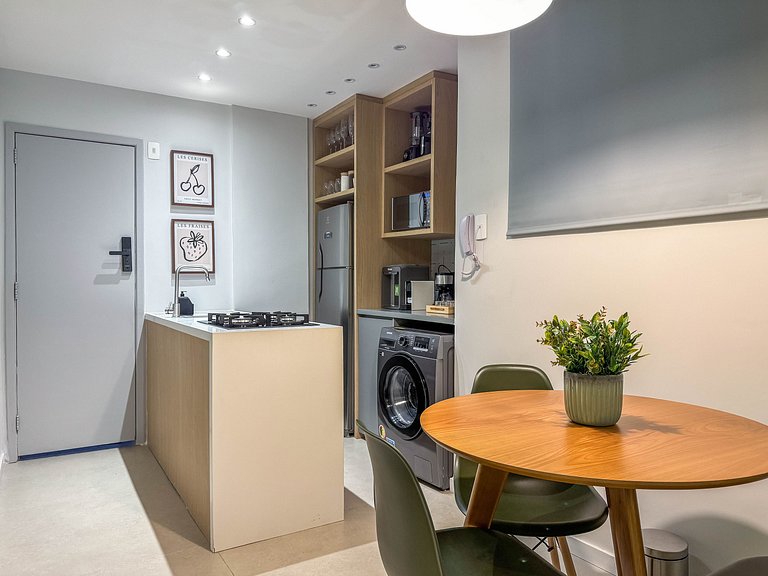 Studio de Luxo a 1 Quadra da Praia de Copacabana