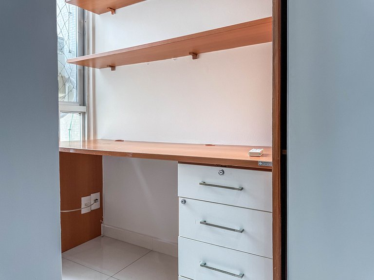 Vista Mar com 2 Quartos na quadra da praia