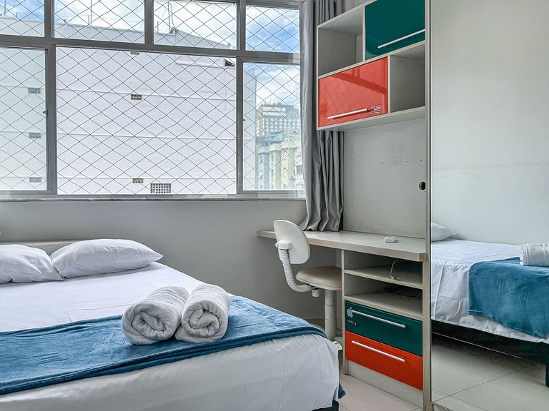 Vista Mar com 2 Quartos na quadra da praia