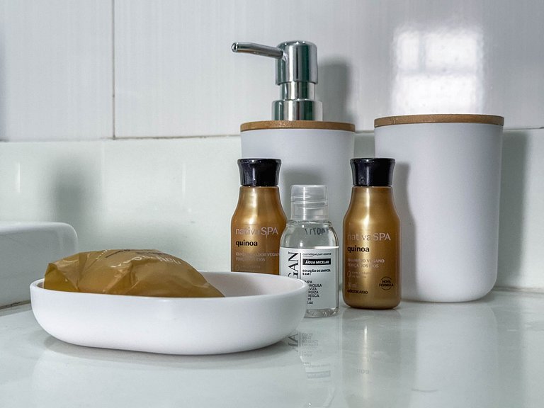 Vista Mar com 2 Quartos na quadra da praia