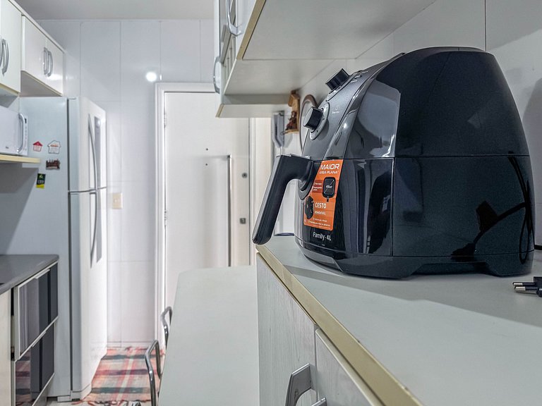 Vista Mar com 2 Quartos na quadra da praia