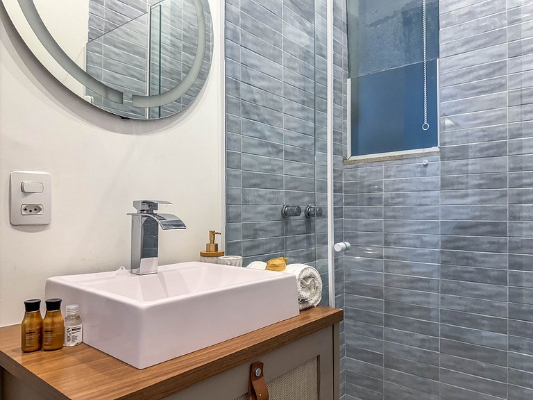 Charmoso Studio a 1 quadra da praia de Copacabana