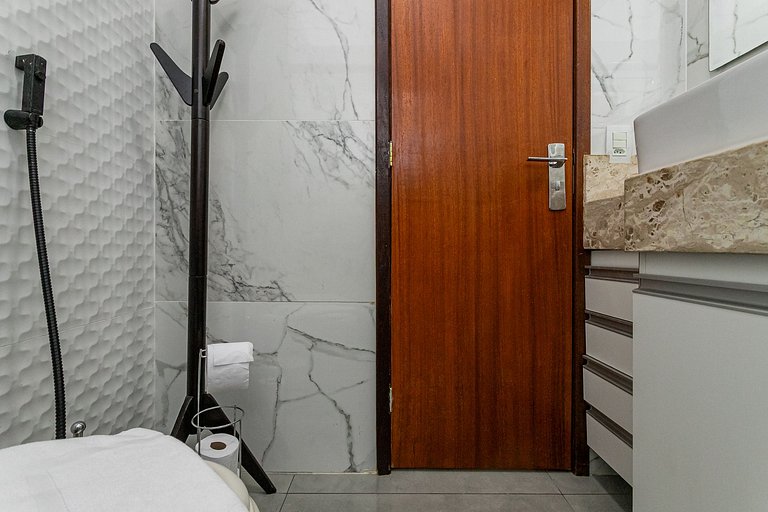 Novo! Design & Conforto/2Qts | 100m Praia/Metrô