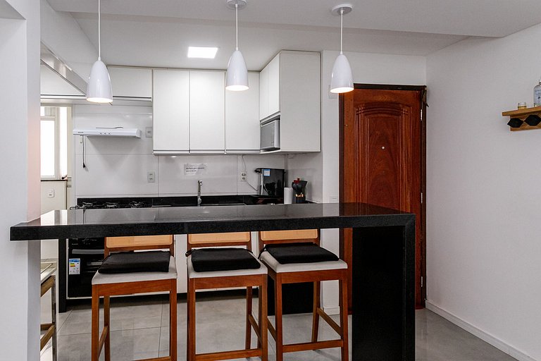 Novo! Design & Conforto/2Qts | 100m Praia/Metrô