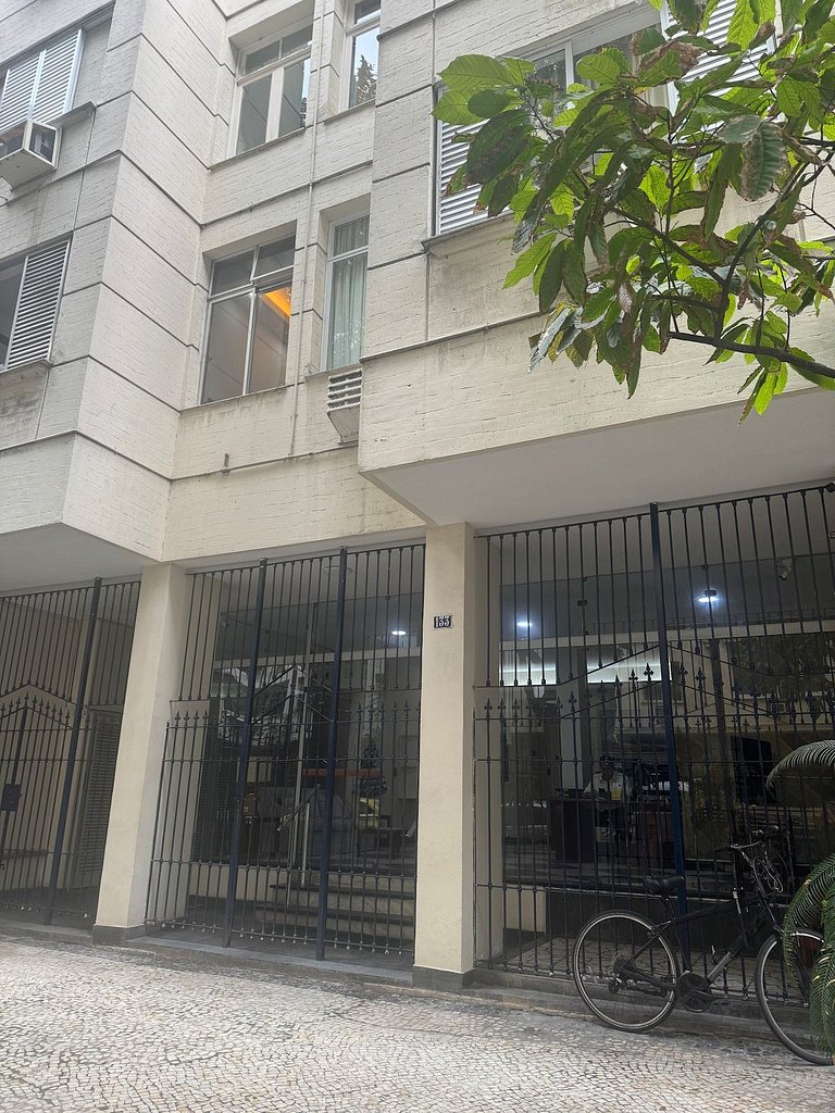 Apto novo no melhor de Copacabana