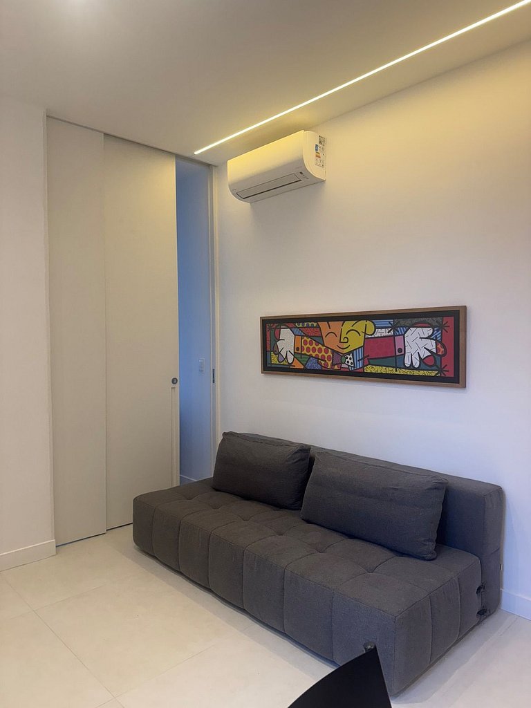 Apto novo no melhor de Copacabana