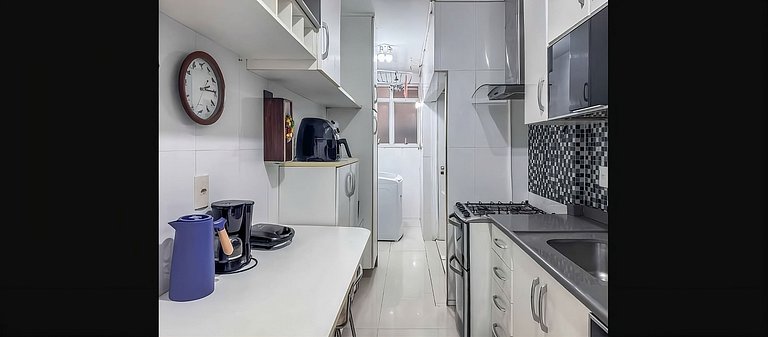 Refúgio Carioca: Estilo e Praticidade em Copa